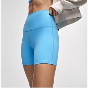 Lululemon Align 6” shorts